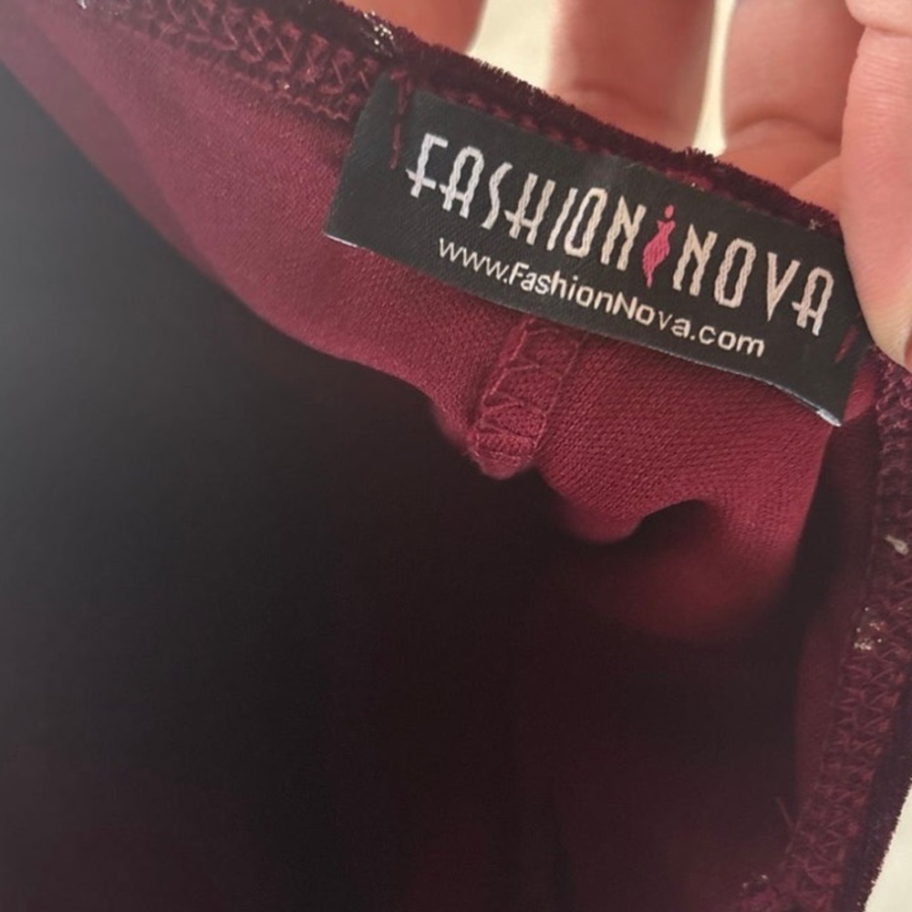 Fashion nova velvet dress - Picture 11 of 11
